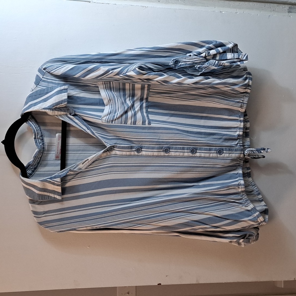 No Boundaries 3X blue and white  blouse